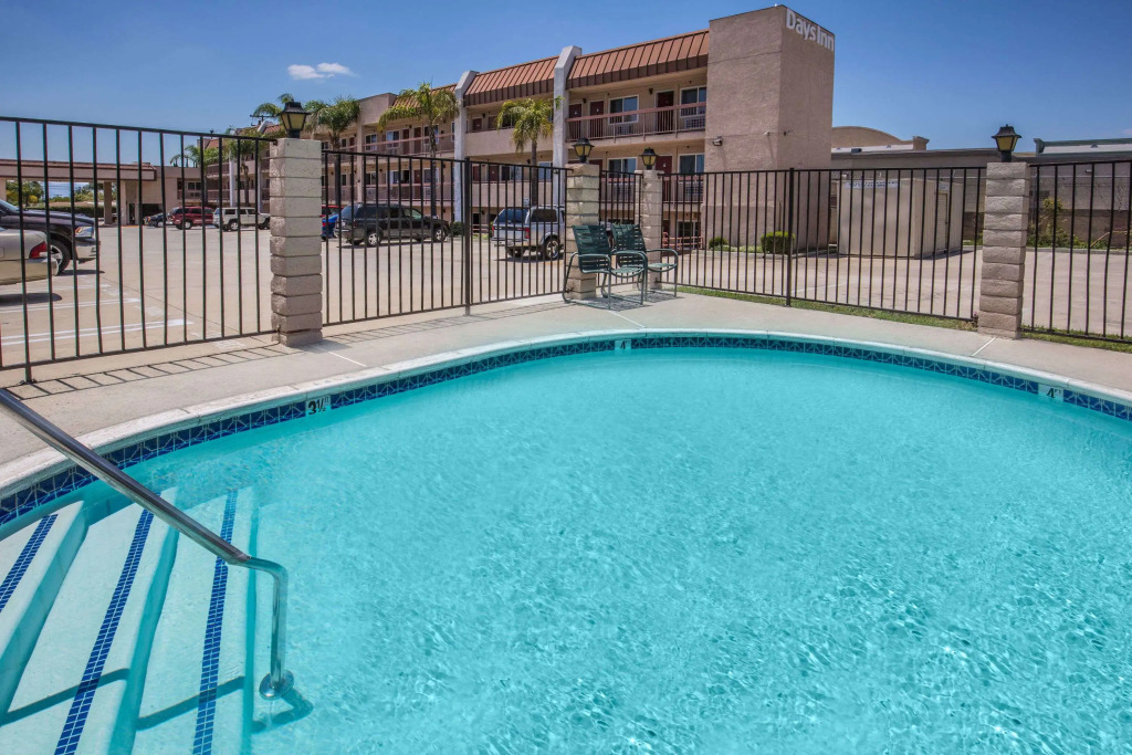 Days Inn by Wyndham Ontario Airport