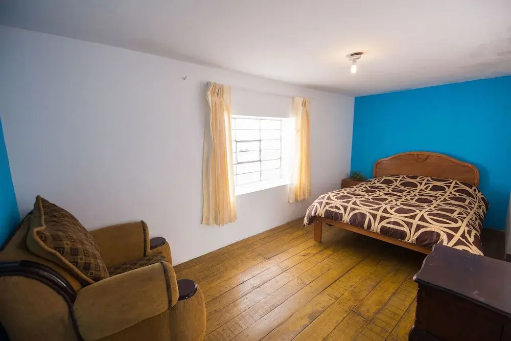 Tupackers Hostel