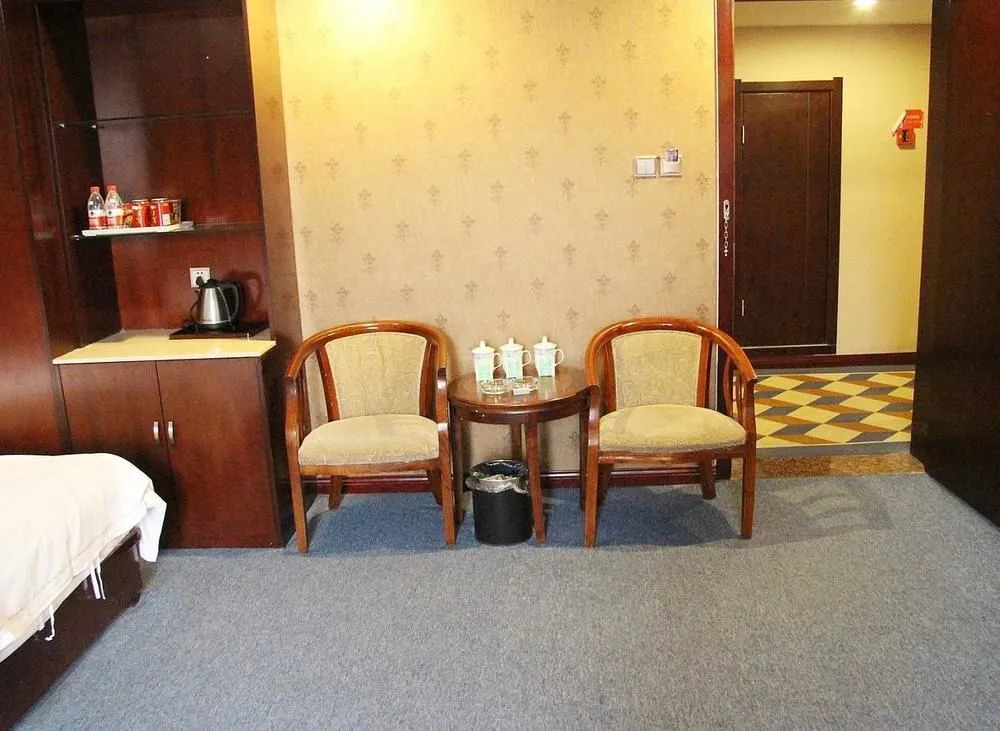 Zhongmou Hotel