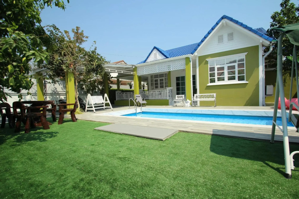 Little home poolvilla