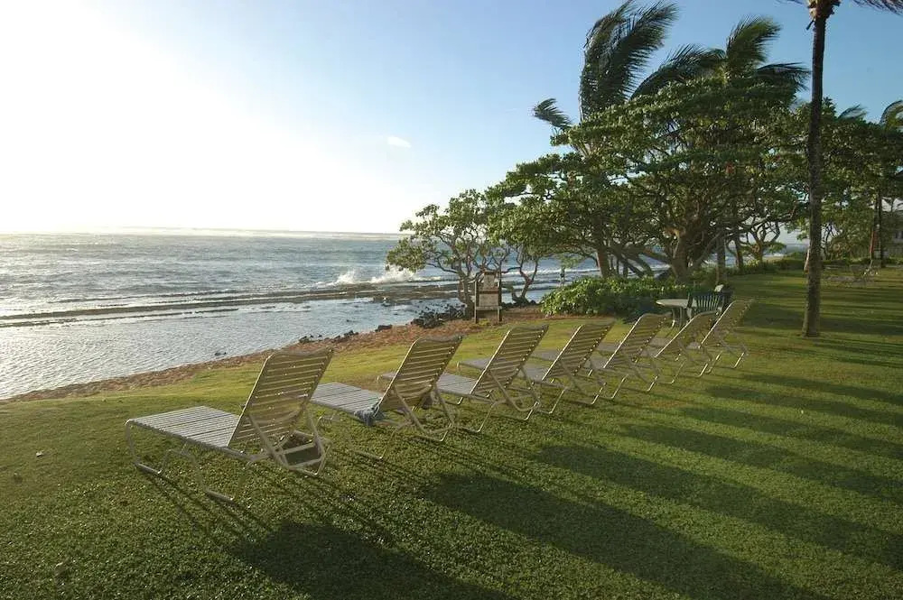 Kapaa Shore 117 by RedAwning