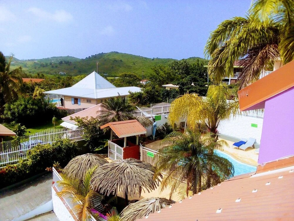 Apartment With one Bedroom in Sainte-anne, With Shared Pool, Enclosed Garden and Wifi - 3 km From the Beach