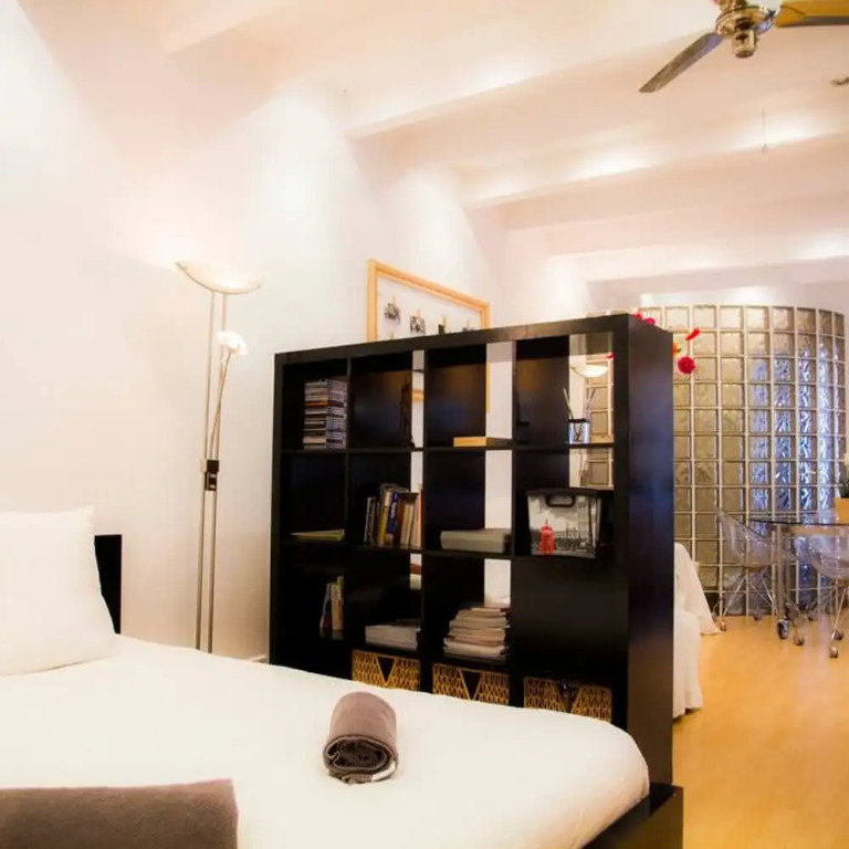 Super Studio IN THE Heart OF Trendy Gracia By Myrentalhost