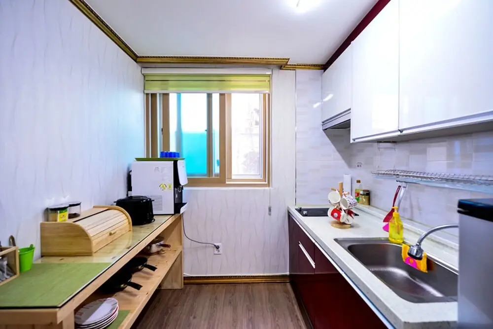 Suncheon Doran Doran House