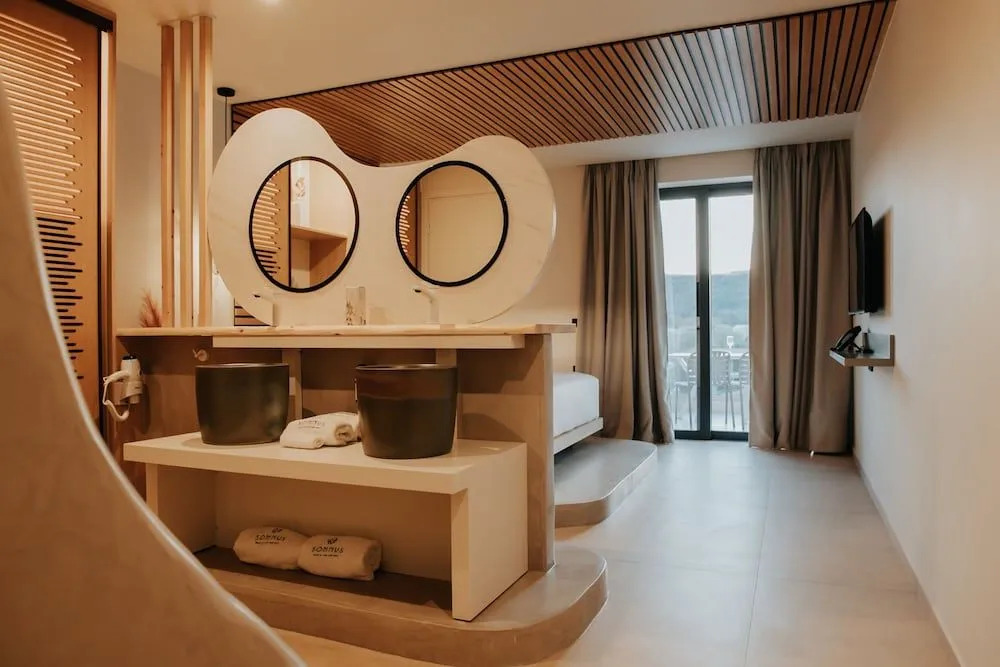 Somnus Suites