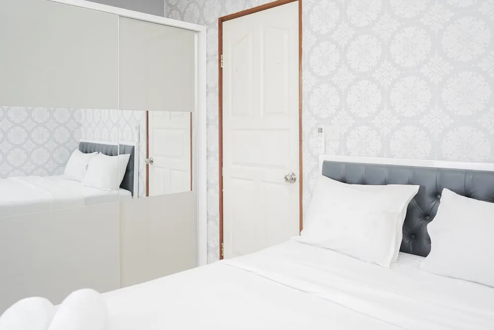 Comfy 2BR High Floor Apartment at Mediterania Palace Residences