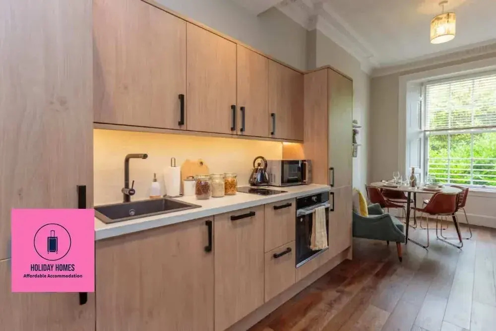 City Centre 2 BED 2 Bath Apartment