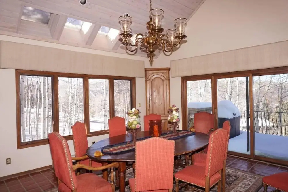 35 Alpine Ln