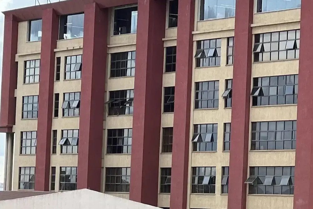 1 Bed Apt Sleeps 2 - Indoor Pool - Enclosed Garden