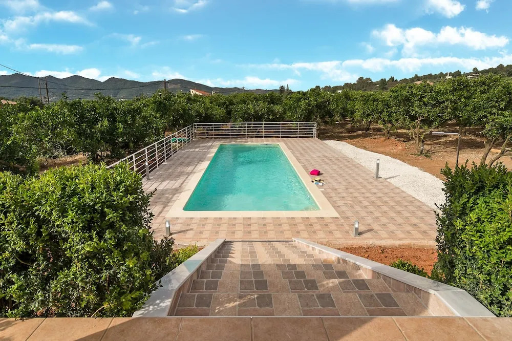 Light Filled Spacious Private Villa with Pool