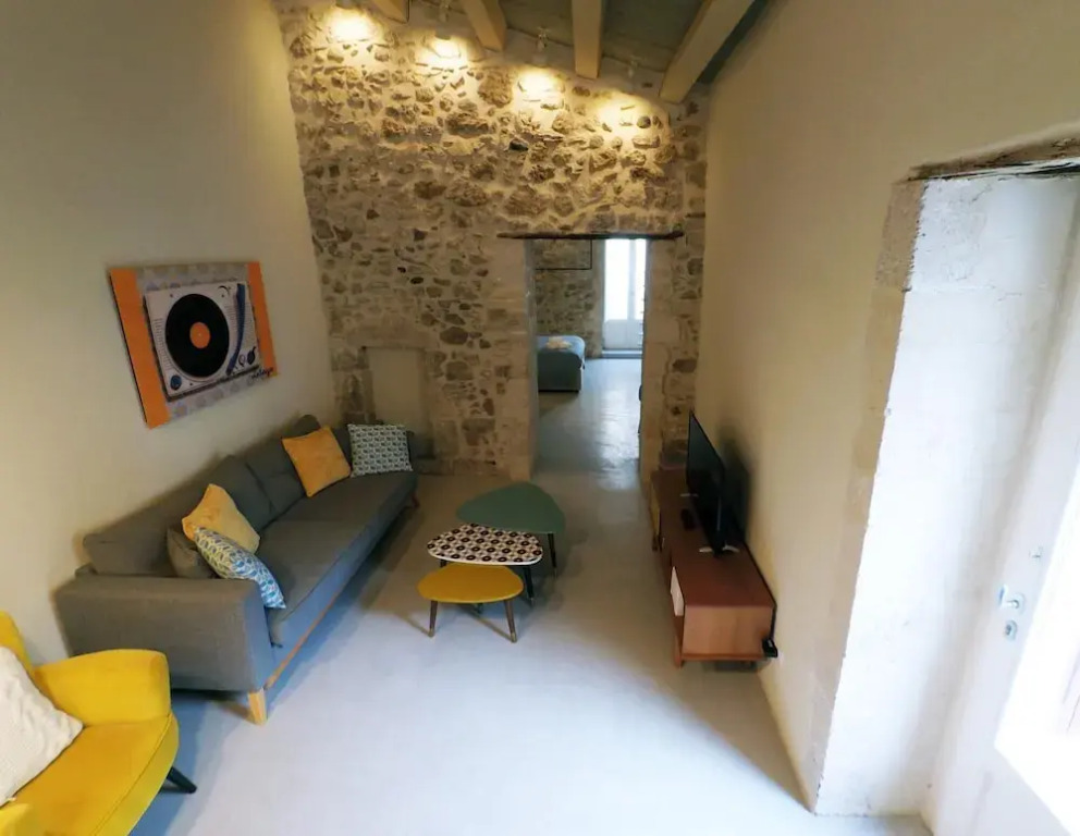 Sr-i754-giude36a1 - Ares Vintage Apartment