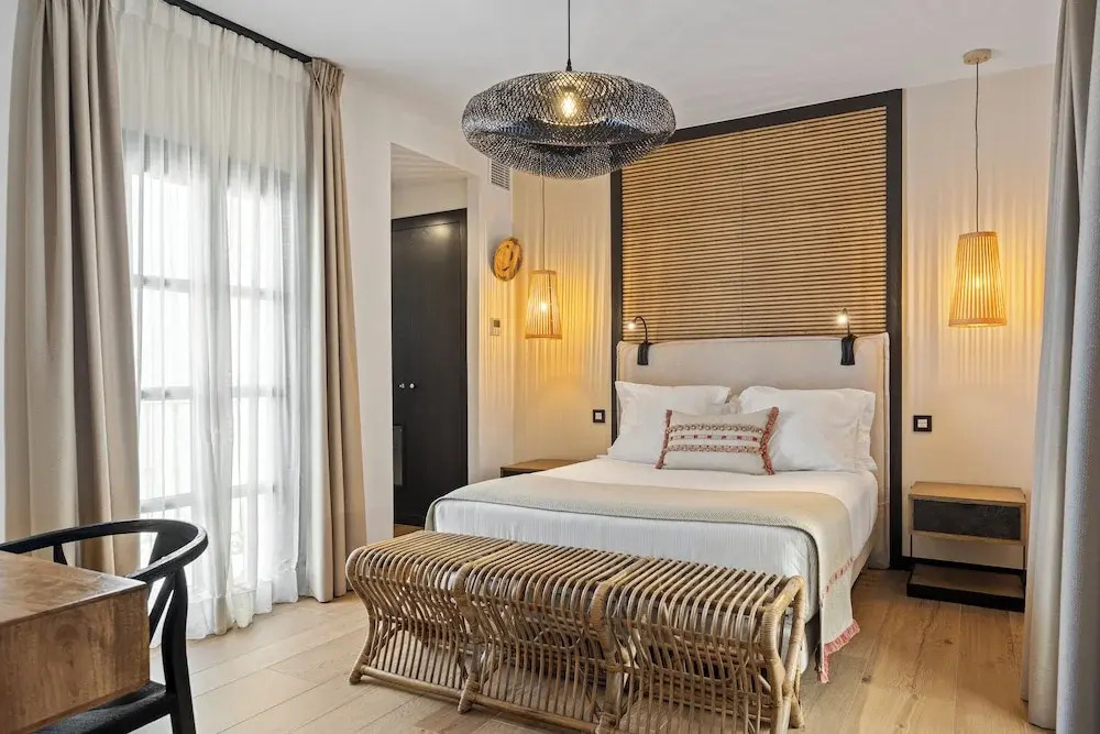 VILLTAK La Plaza Hotel