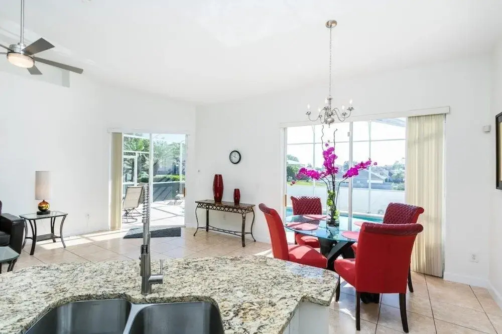 Tuscan Hills 3 Bed, 2 Bath Courtyard Villa 3 Bedroom Villa by Redawning