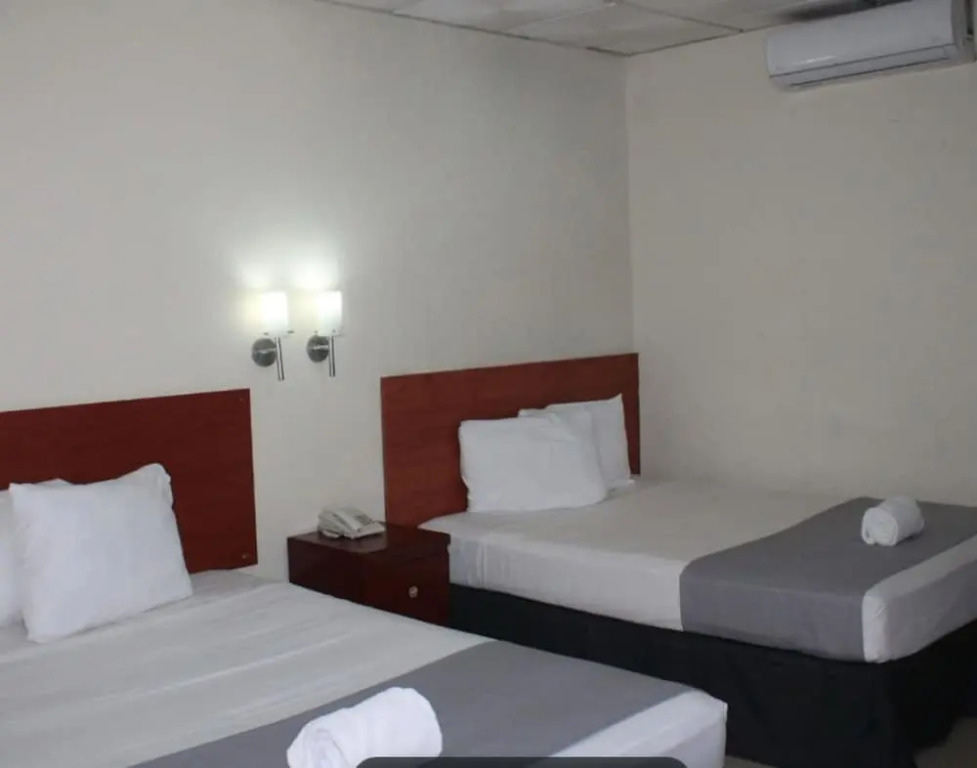 Hotel Windsor Plaza