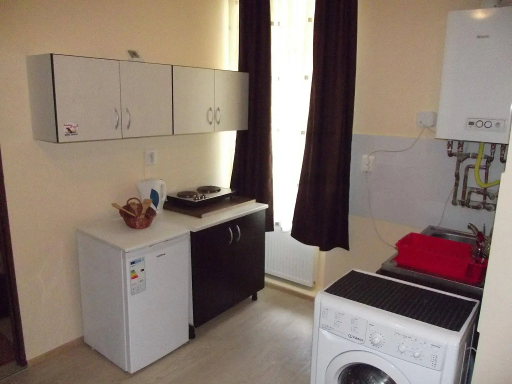 Main Square Apartments & More