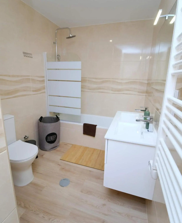 Diamante house com garagem privada