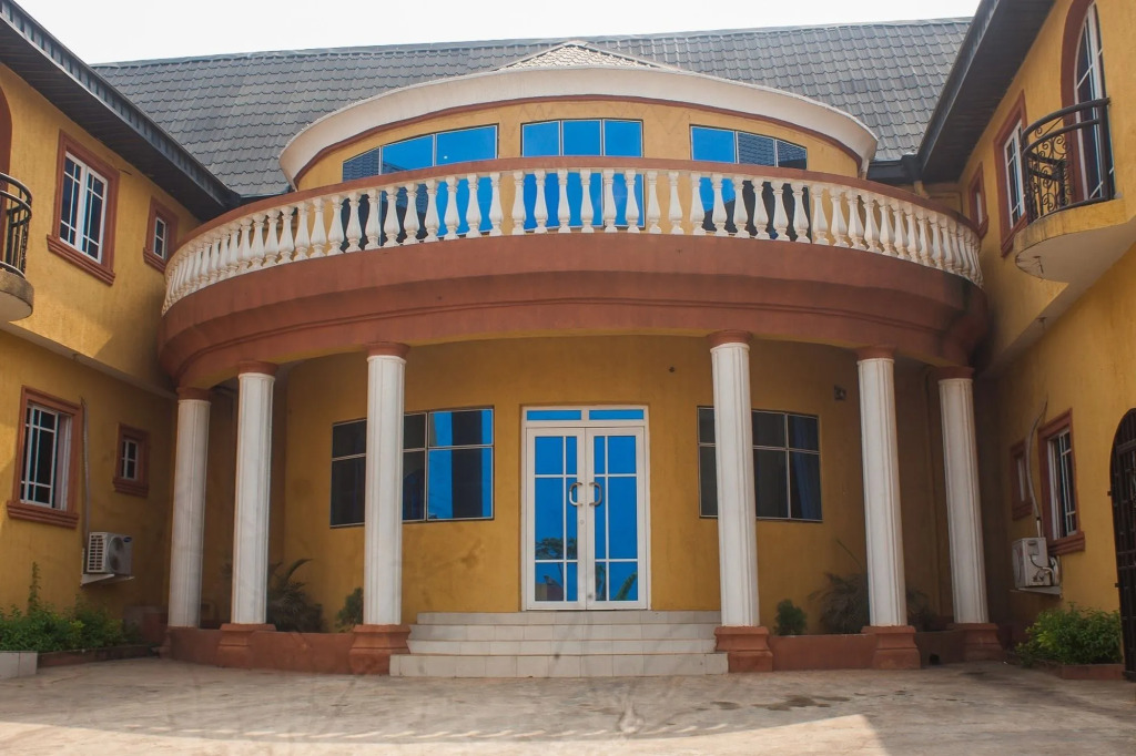 Sarank Garden Hotel