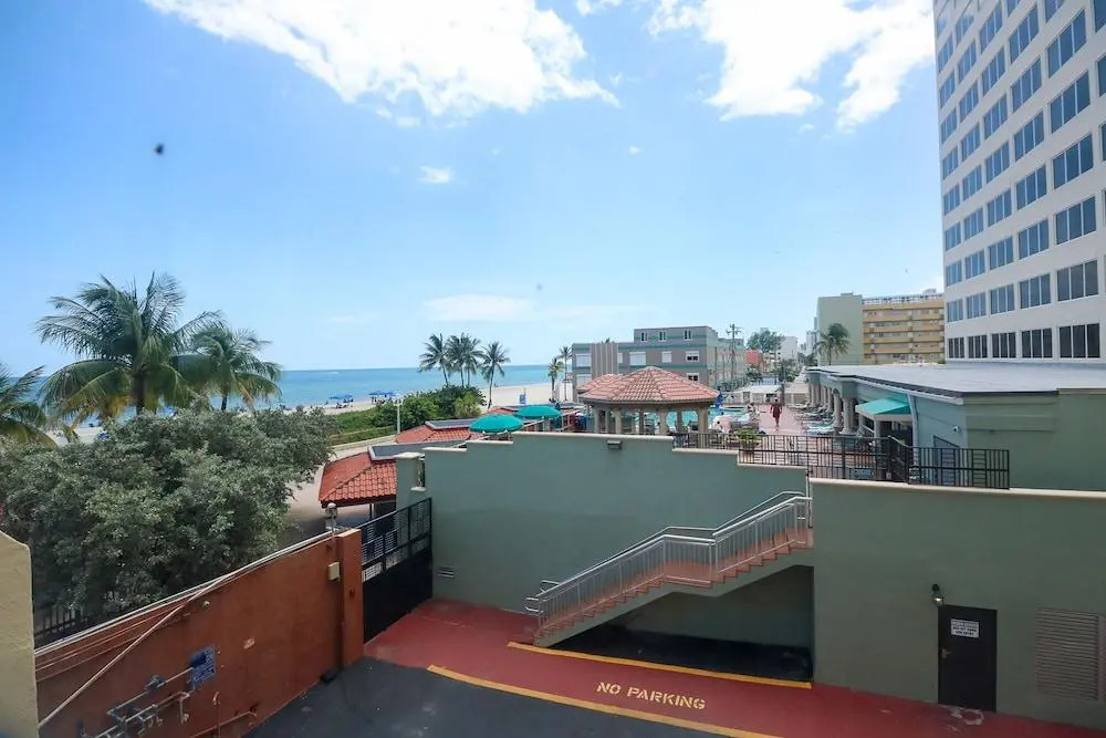 303 Ocean View Apt Hollywood Beach