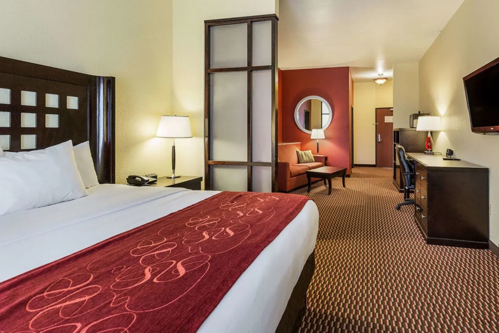 Comfort Suites Leesville near Fort Johnson