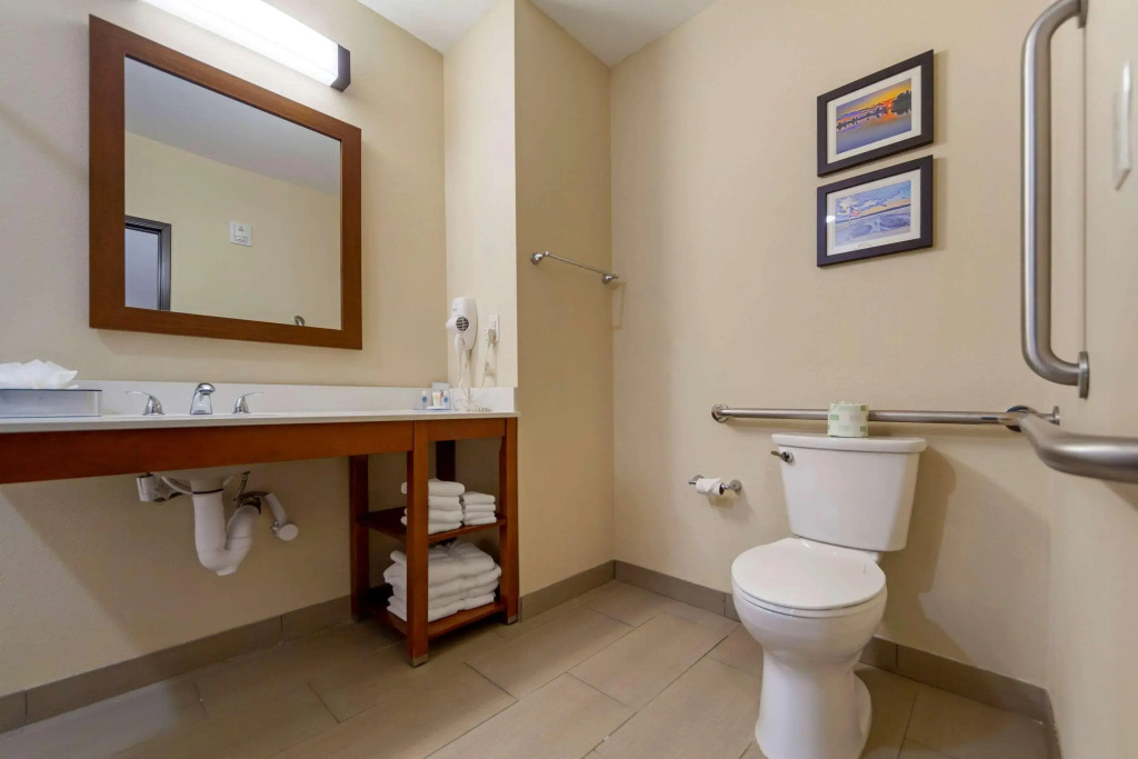 Comfort Suites