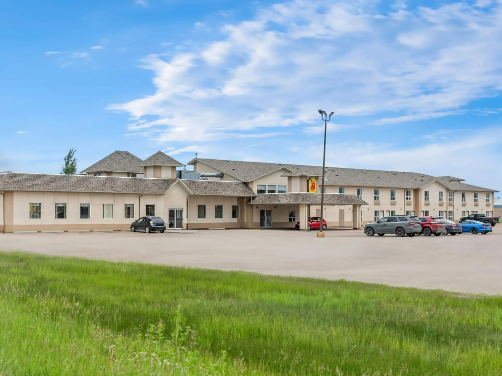 Super 8 by Wyndham Meadow Lake