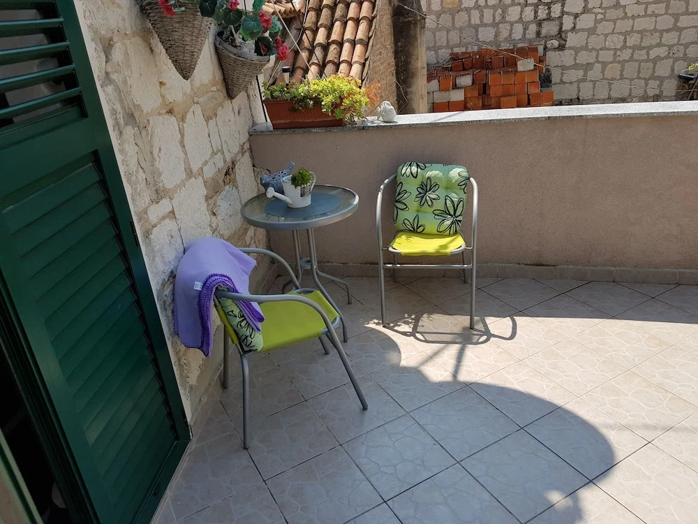 Rooms & Apartment Lasta