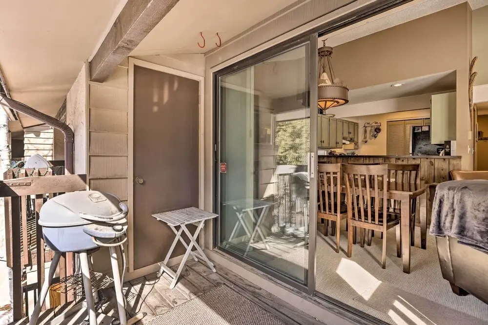 Inviting Mountain Condo w/ Balcony in Vail Valley!