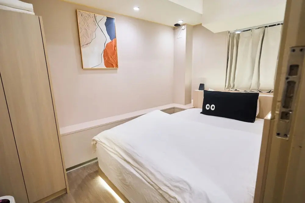 Serene Smart Stay