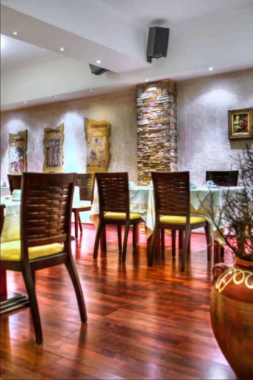 Nicola Hotel
