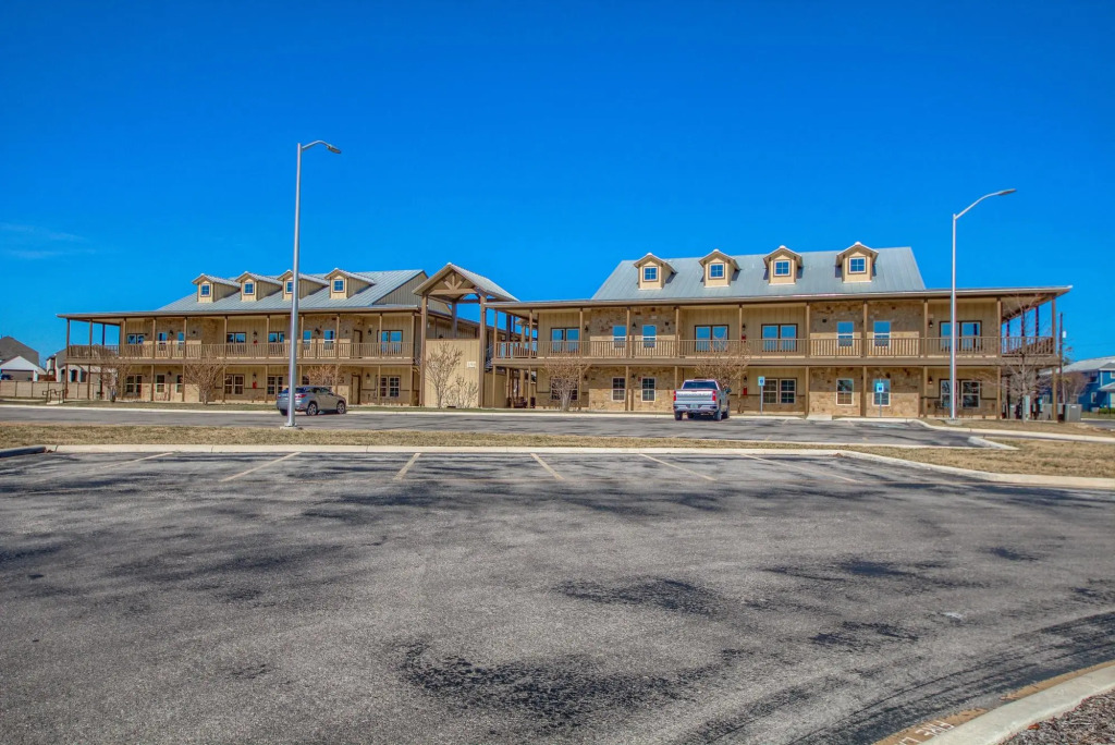 Old Mills Resort OM A1