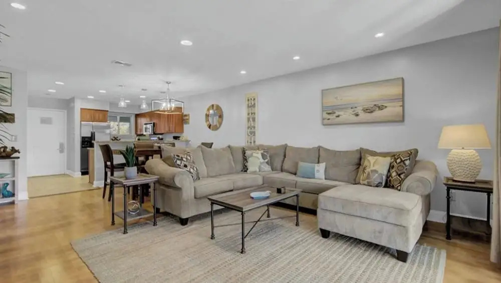 7C Mariners Walk by Avantstay Beautiful Porch, Easy Access to Pool + Beach