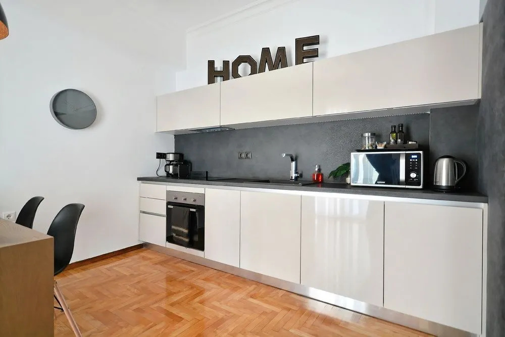 Acropolis Executive Suite