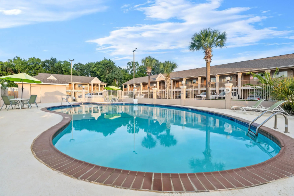 Days Inn by Wyndham Nacogdoches/SFA University/Downtown