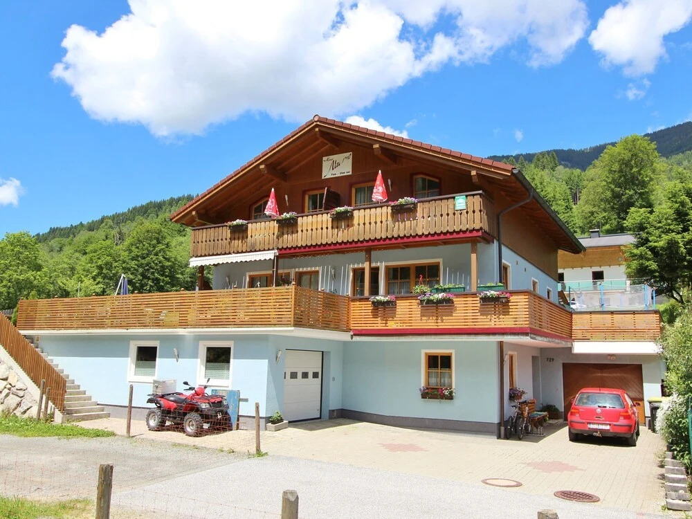 Cozy Apartment in Saalbach-Hinterglemm near Ski Area