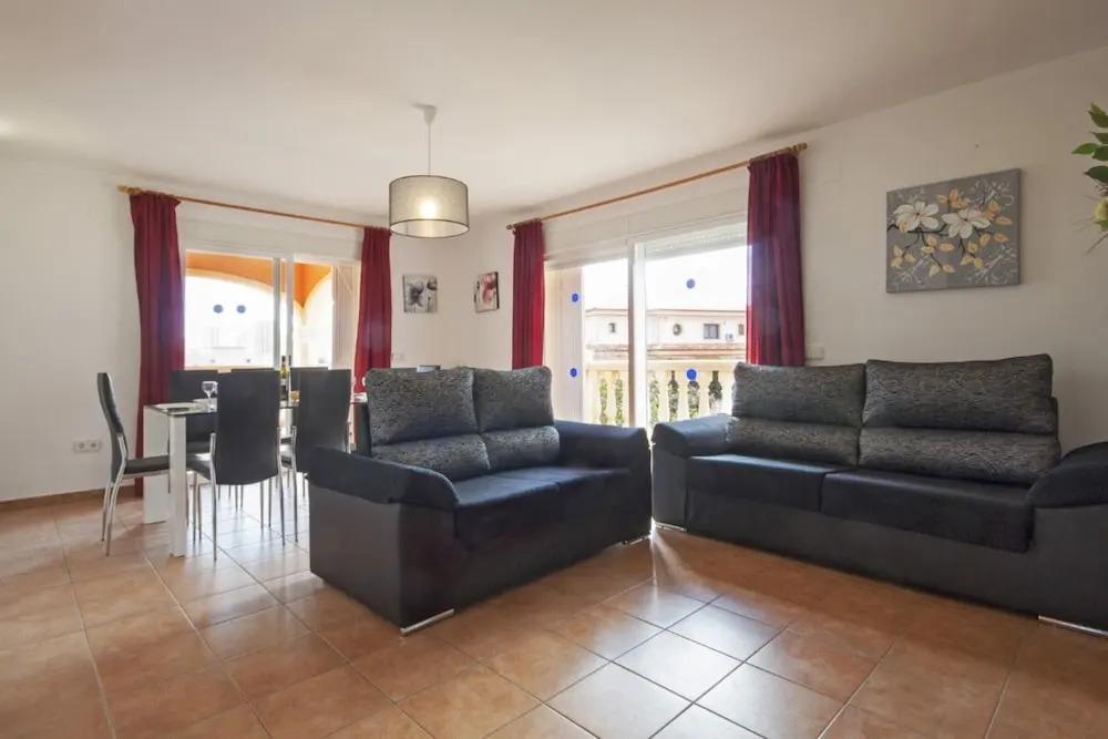 Villa - 4 Bedrooms with Pool and WiFi - 105014