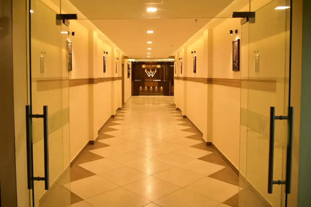 WHITE SUITE HOTEL