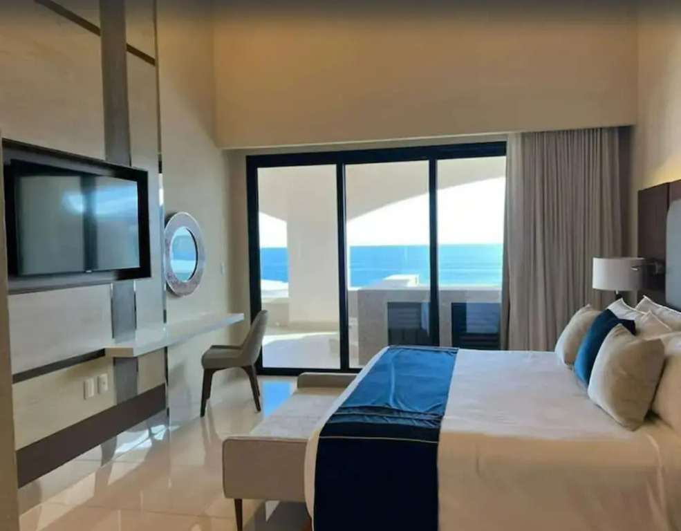 2BD Villa La Valencia Ocean View 5 Star Resort