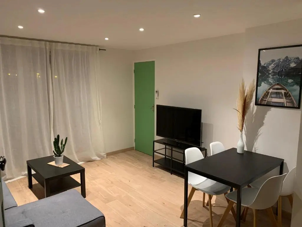 Superbe T3 Sejour Marseille Clim 2 Balcons Timone