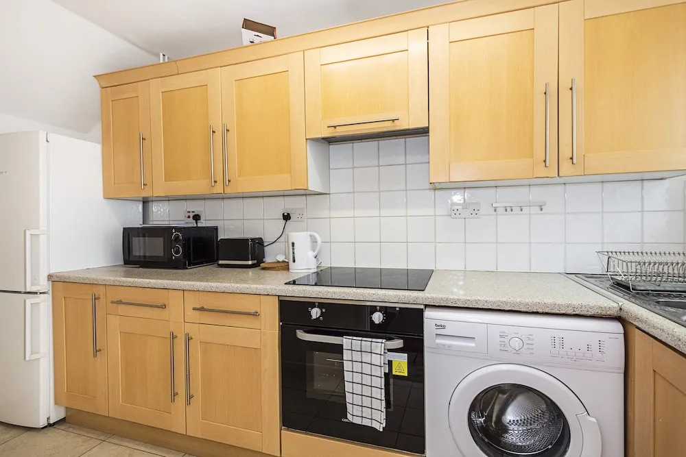 ASH Cosy Apartments 2 - Codling Close