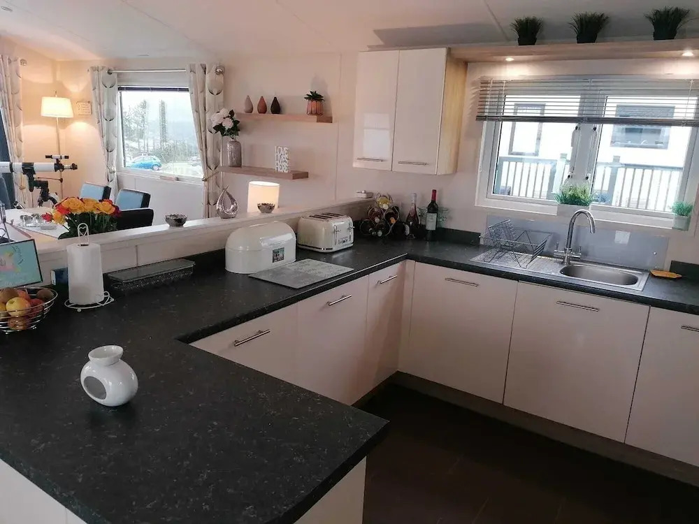 Tranquil Seaside Caravan Retreat in Eyemouth