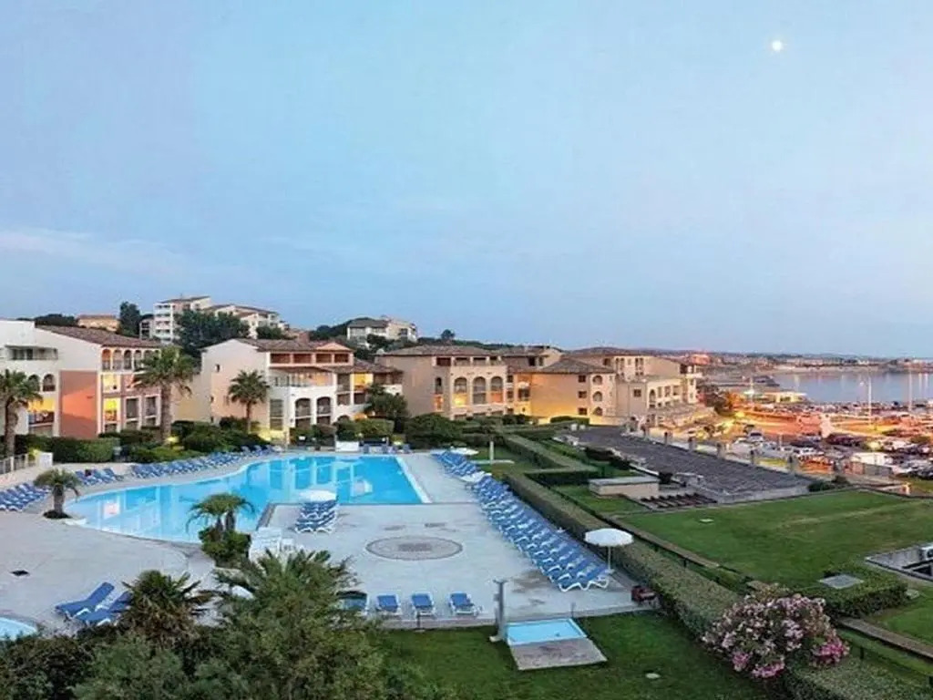 Appartement Six-Fours-les-Plages, 2 pièces, 4 personnes - FR-1-316-146
