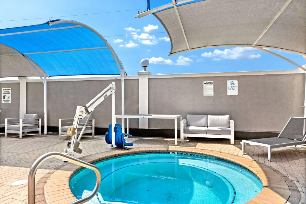 La Quinta Inn Suites by Wyndham Raymondville Harlingen