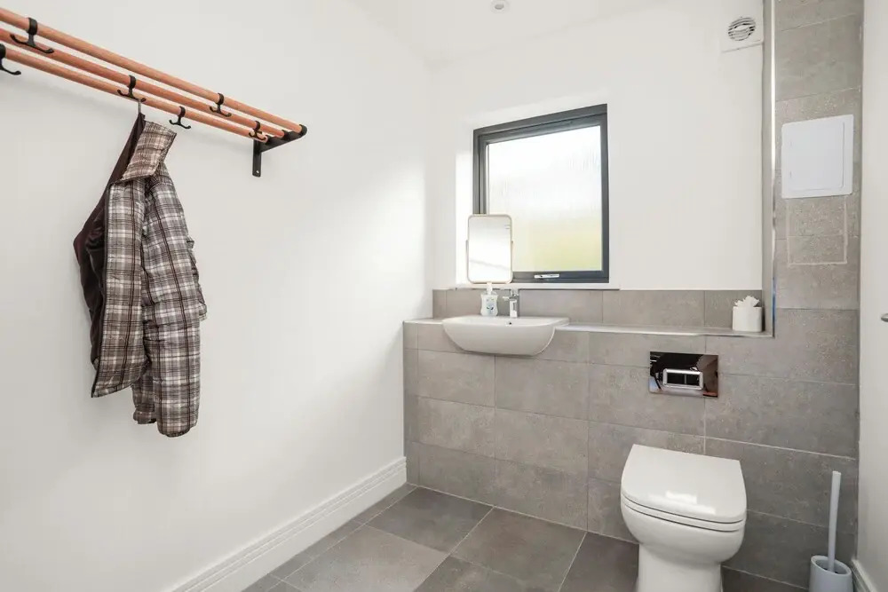 27 Strathtay Lodges