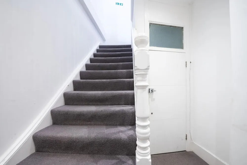 Gorgeous London Flat - Newly Furnished Mhb350