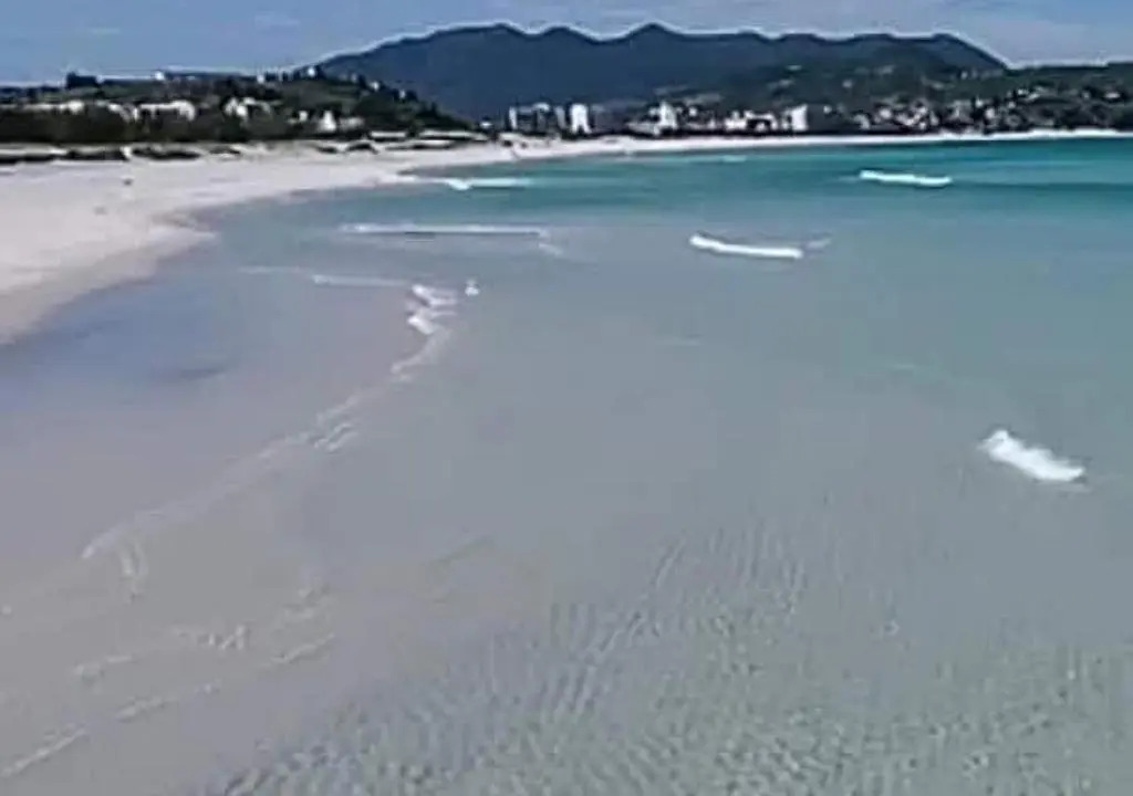 Praia do Forno Gruta Azul