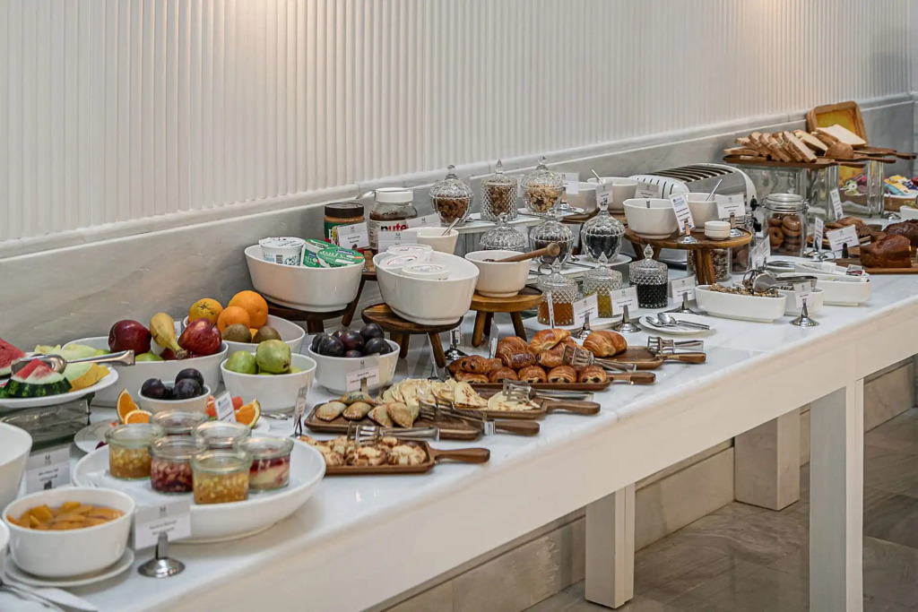 Avra City Boutique Hotel