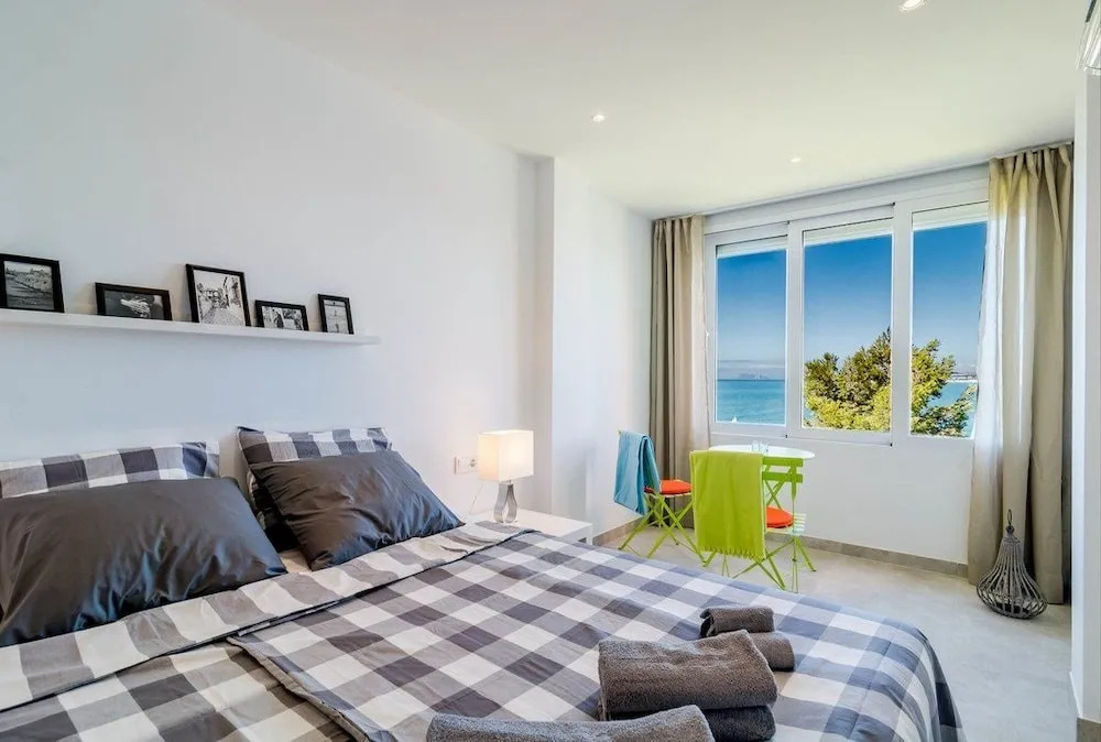 CP1-2 bedroom front line beach Cristo Playa RoomService