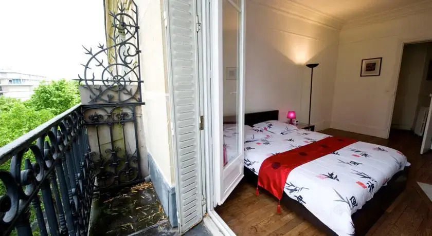 Family Buttes Chaumont Flat