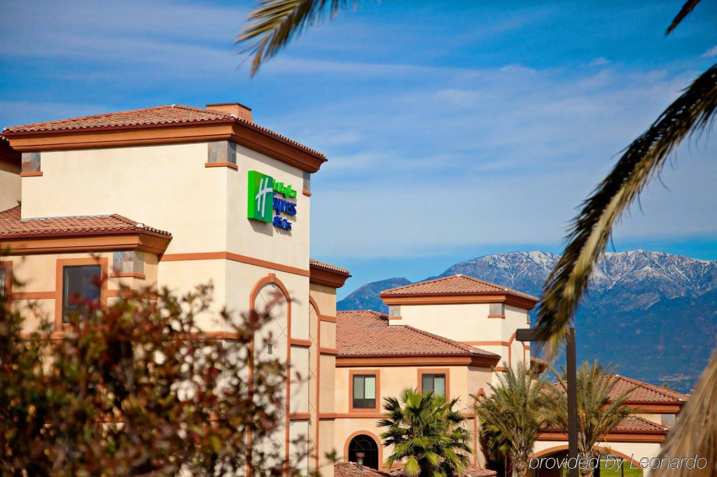 Holiday Inn Express Ontario by IHG