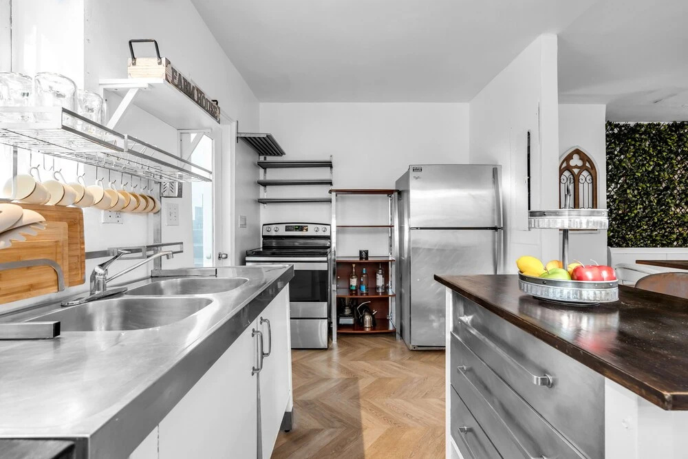 Hipster Upper Buenavista House